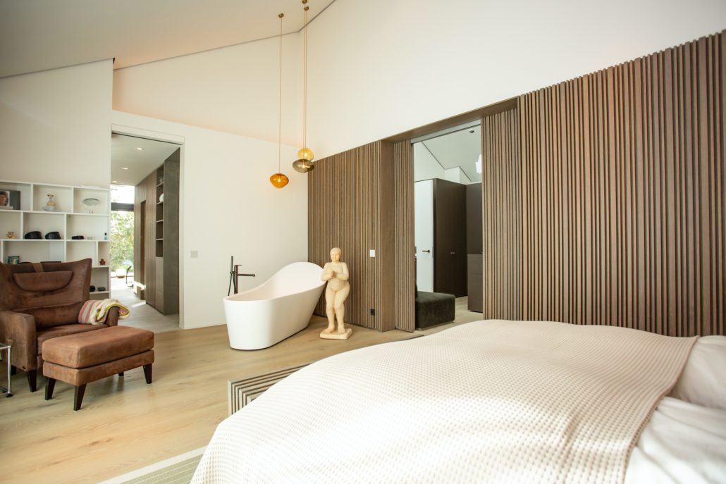 Speckemeyer | Innenarchitektur aus Osnabrück | Schlafzimmer mit freistehender Badewanne